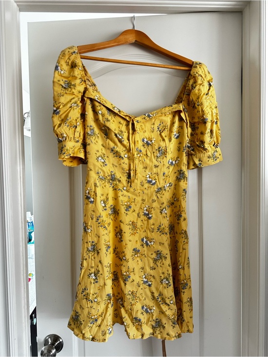 Reformation Dresses & Skirts - Reformation Yellow Floral Puff-Sleeve Mini Dress